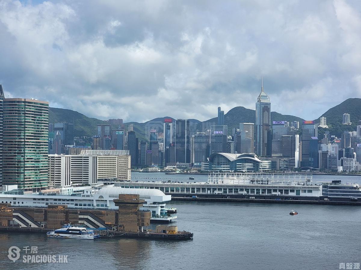 West Kowloon - The Harbourside 01