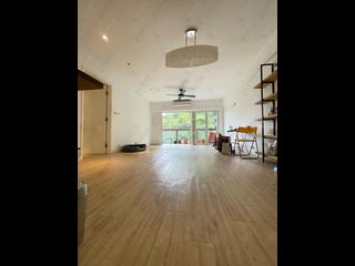 Mid Levels West - Realty Gardens Paris Court (Block 2) Paris Court 02