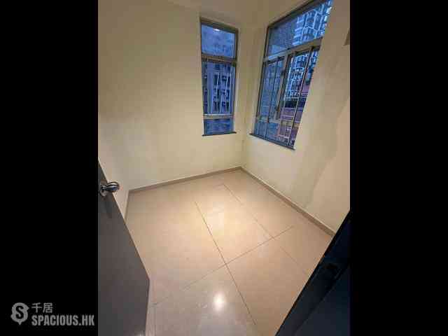 Sai Ying Pun - Wing Sing Court 02