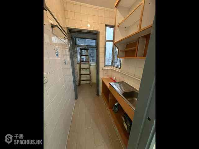 Sai Ying Pun - Wing Sing Court 04