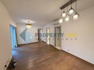 Soho - Centrestage 26