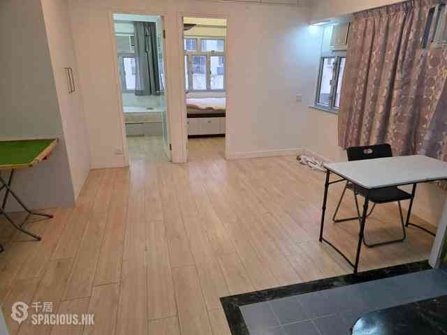 Kennedy Town - Luen Hing Apartments 02