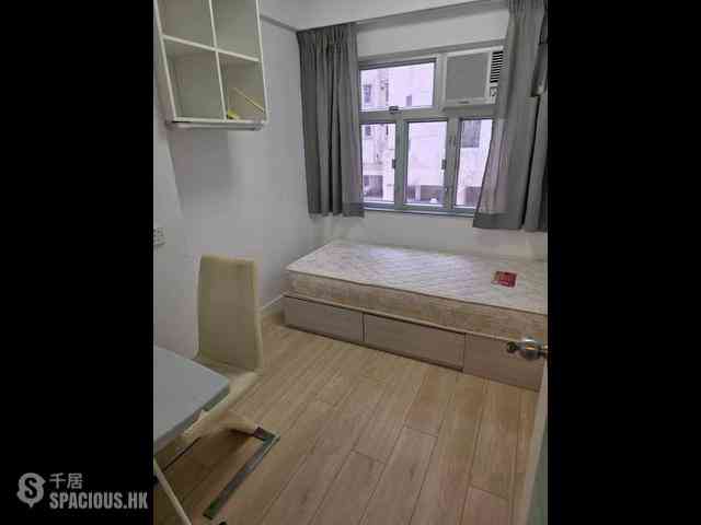 Kennedy Town - Luen Hing Apartments 07
