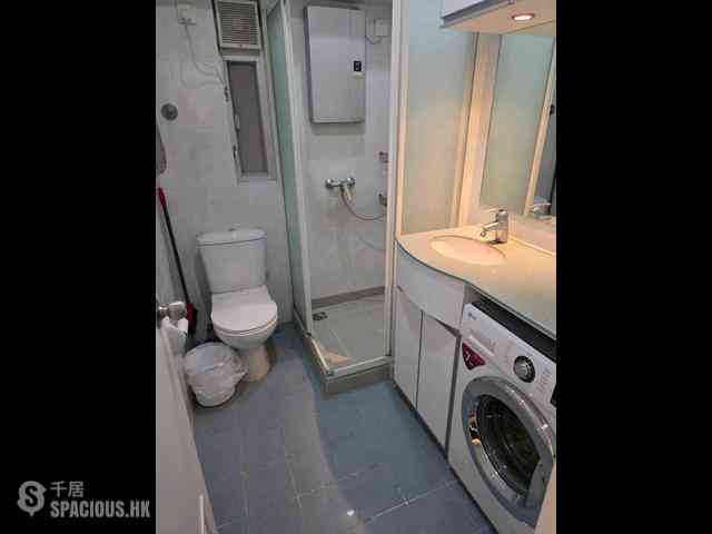 Kennedy Town - Luen Hing Apartments 08