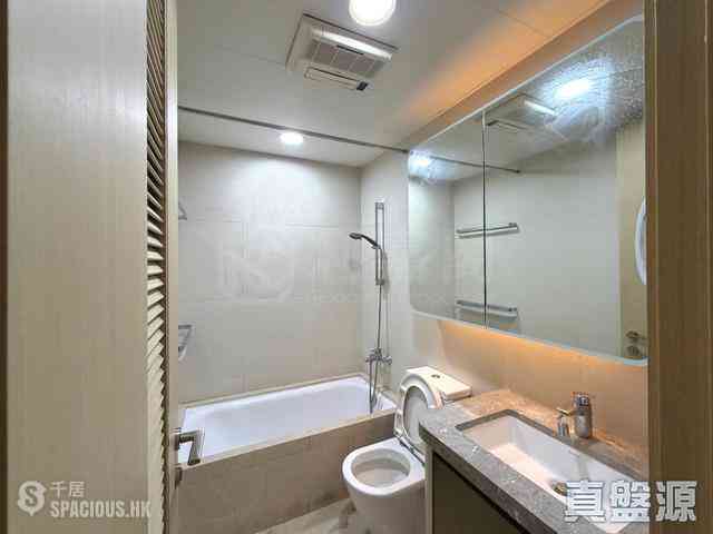 Tseung Kwan O - Alto Residences Block 8 05