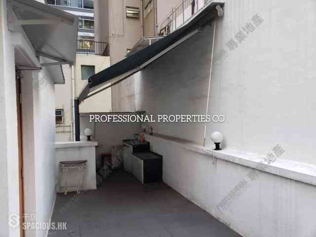 Sheung Wan - 109-111, Wing Lok Street 04