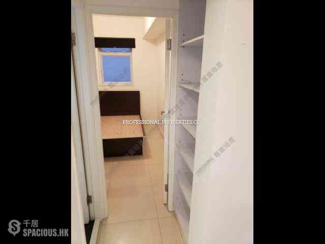 Sheung Wan - 109-111, Wing Lok Street 07