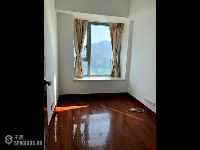 West Kowloon - The Harbourside 09