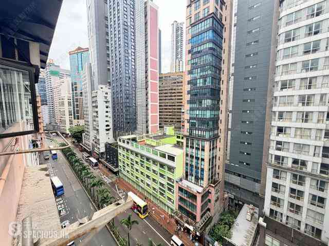 Wan Chai - Hennessy Road Court 07