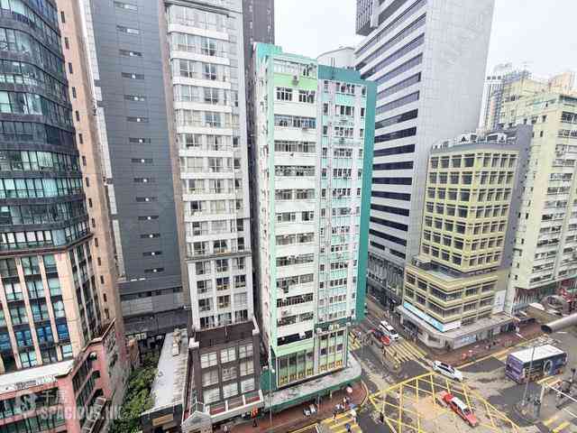 Wan Chai - Hennessy Road Court 08