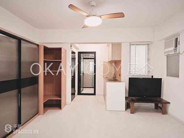 Sheung Wan - 28-30, Queen Street 02