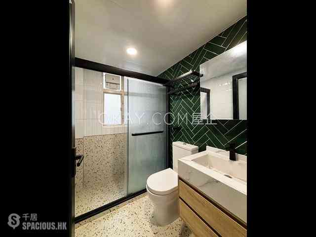 Sheung Wan - 28-30, Queen Street 17