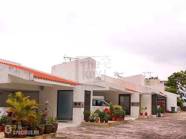 Chung Hom Kok - 13-25, Ching Sau Lane 01