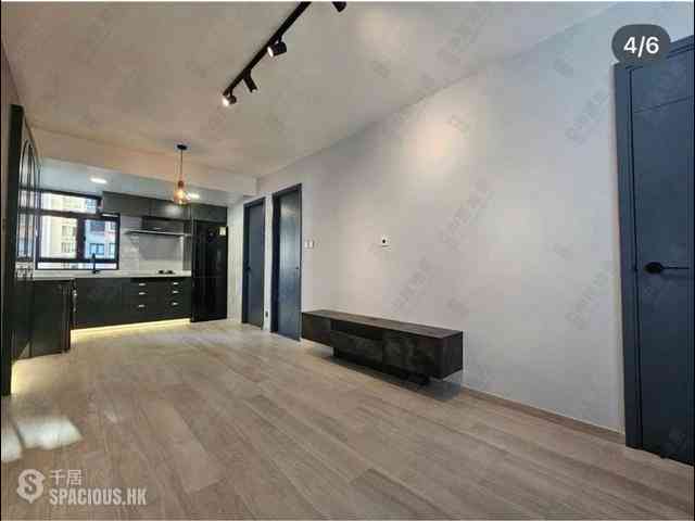 Mid Levels Central - Robinson Crest 01