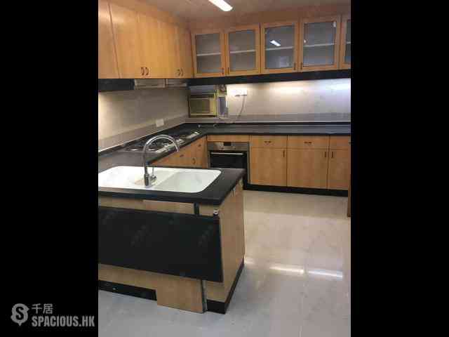 Mid Levels Central - Kam Yuen Mansion 06