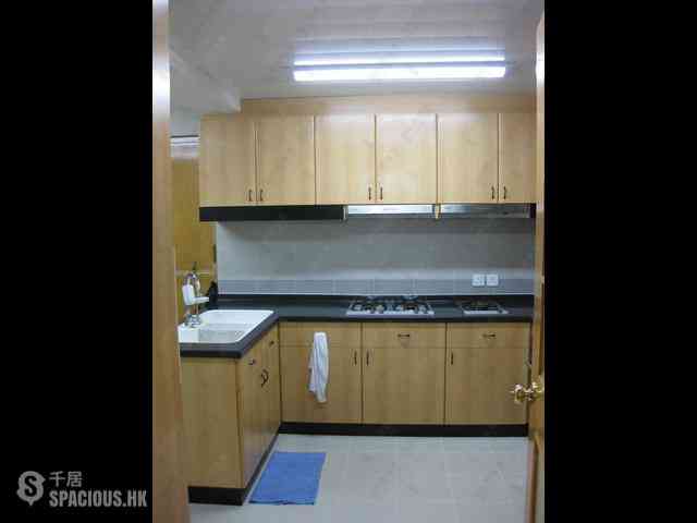 Mid Levels Central - Kam Yuen Mansion 08
