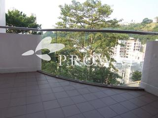 Happy Valley - Sanitarian Apartments 02
