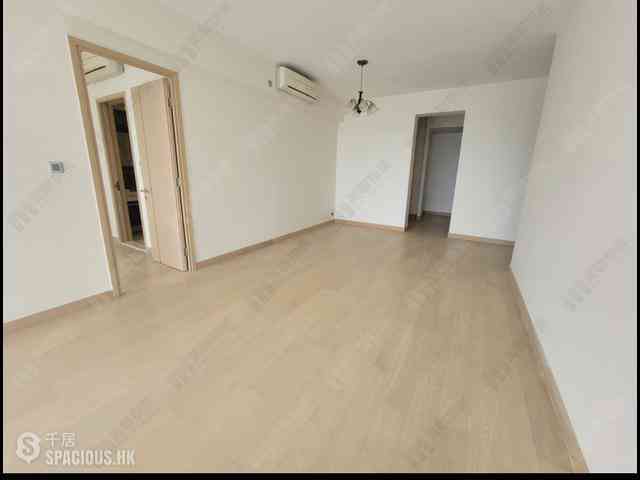 Wong Chuk Hang - Marinella Block 9 04