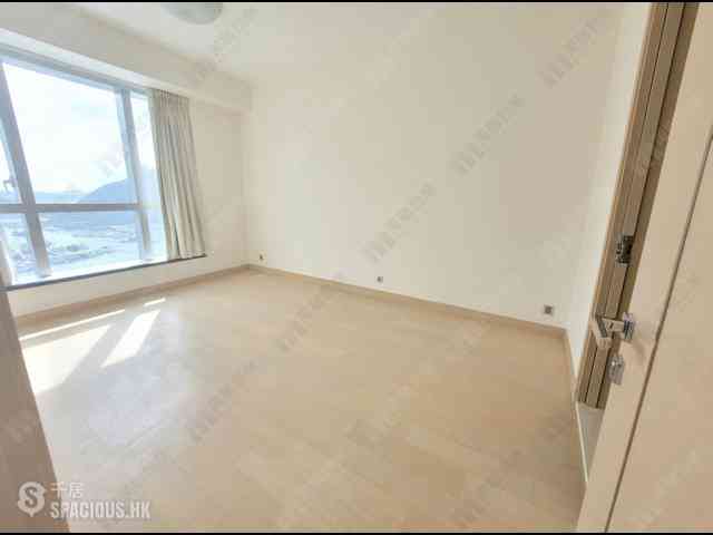 Wong Chuk Hang - Marinella Block 9 09