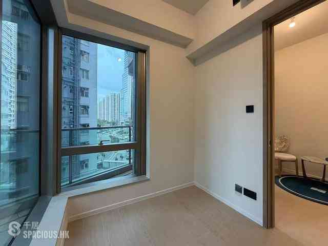 Quarry Bay - Finnie 06
