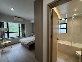 Mid Levels Central - Elegant Terrace Block 1 08