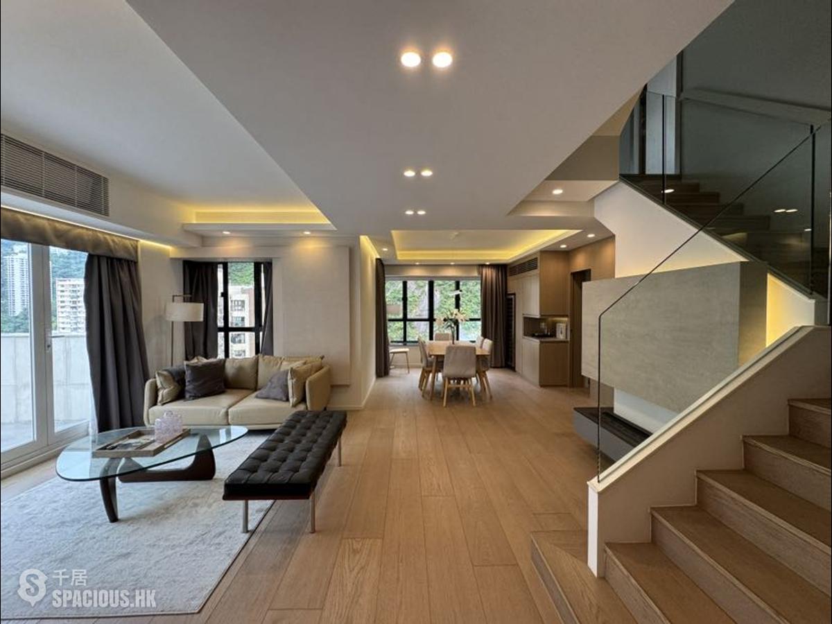 Mid Levels Central - Elegant Terrace Block 1 01
