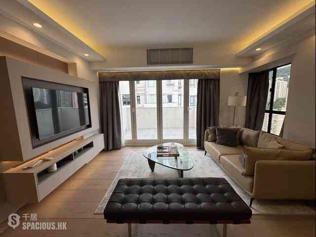 Mid Levels Central - Elegant Terrace Block 1 02