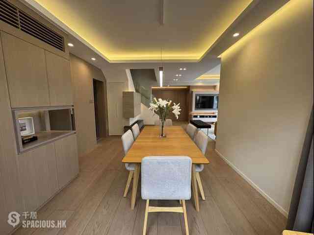 Mid Levels Central - Elegant Terrace Block 1 19