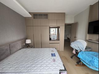 Mid Levels Central - Elegant Terrace Block 1 12