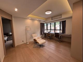 Mid Levels Central - Elegant Terrace Block 1 20