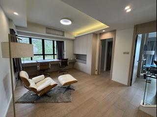 Mid Levels Central - Elegant Terrace Block 1 14