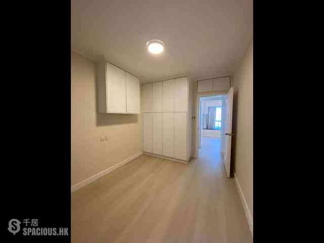 Mid Levels Central - The Grand Panorama Block 5 05