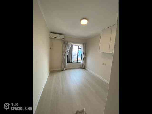Mid Levels Central - The Grand Panorama Block 5 06