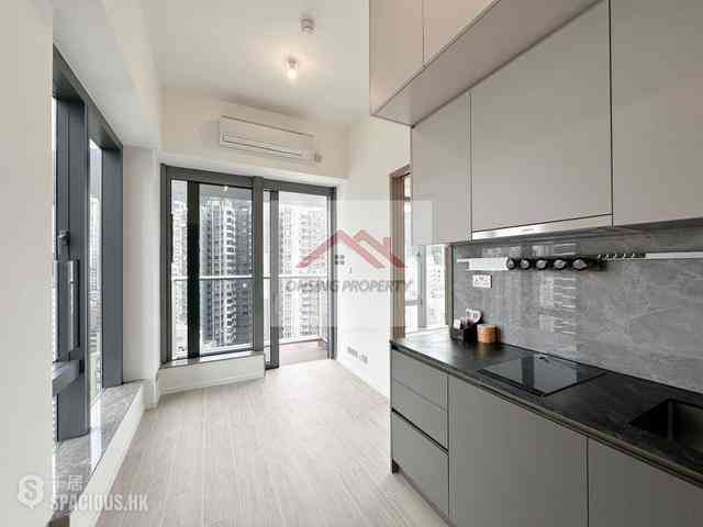 Sai Ying Pun - Des Voeux W Residence 02
