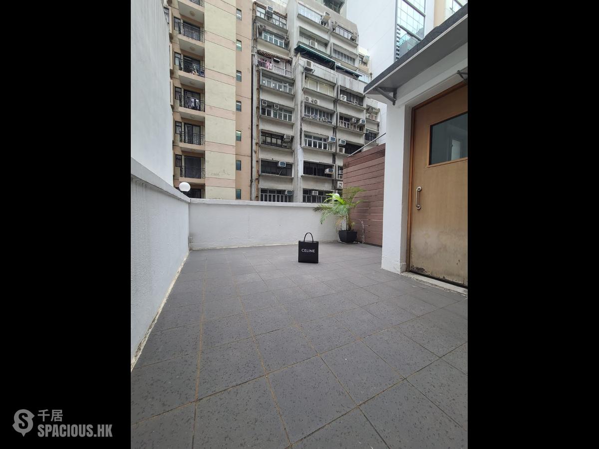 Sheung Wan - 109-111, Wing Lok Street 01
