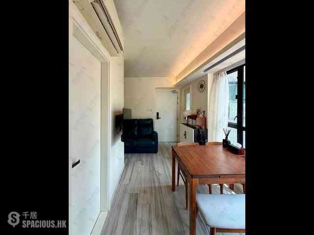 Mid Levels West - Wilton Place 02