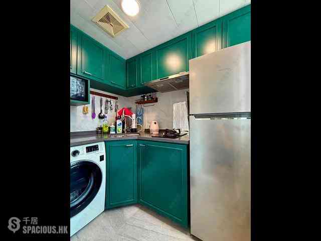 Mid Levels West - Wilton Place 05