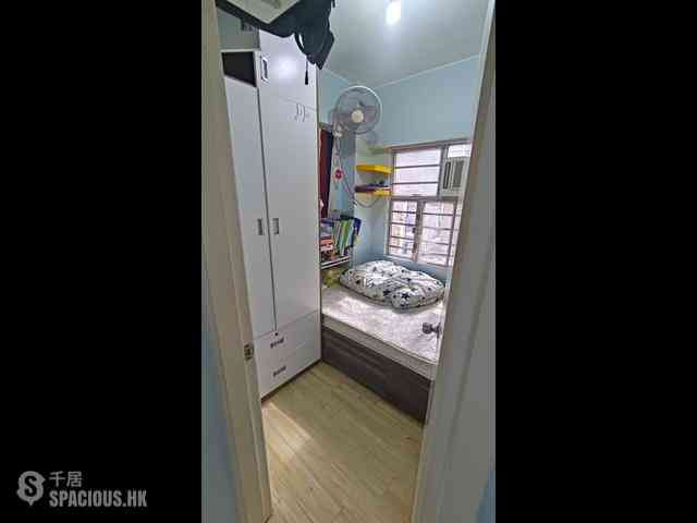 Sai Ying Pun - 2-4, Chung Ching Street 04