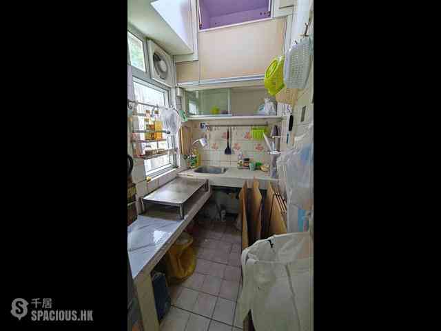 Sai Ying Pun - 2-4, Chung Ching Street 07