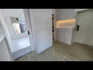 Soho - Ying Pont Building 02