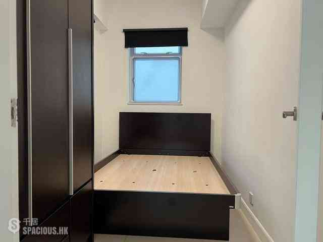 Sheung Wan - 109-111, Wing Lok Street 06