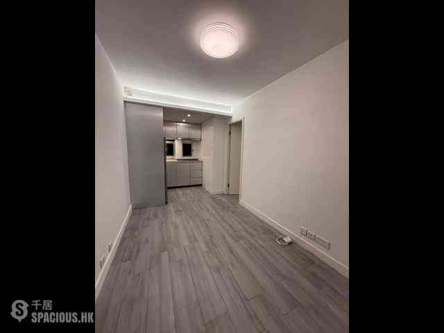 Soho - Winly Building 02