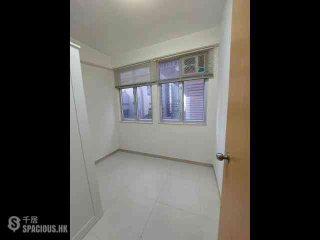 Wan Chai - Wing Cheong Building 08