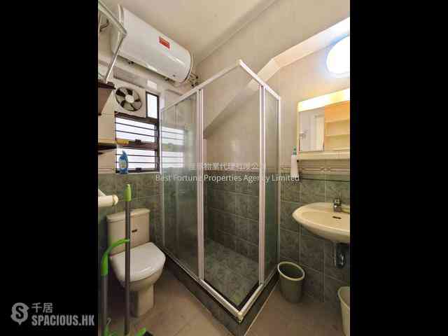 Kennedy Town - Tse Land Mansion 06