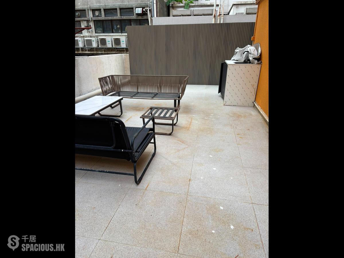 Sai Ying Pun - Kam Kwan Building 01
