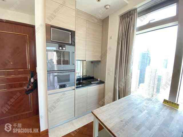 Wan Chai - The Avenue Phase 2 05