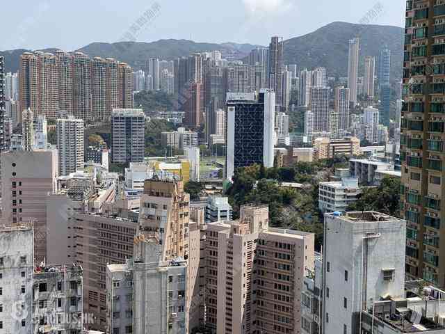 Wan Chai - The Avenue Phase 2 02