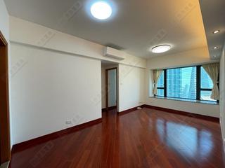 West Kowloon - The Arch Star Tower (Block 2) 09