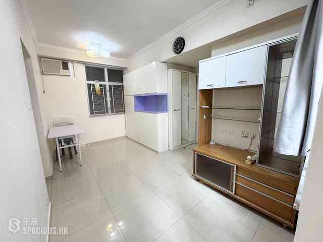 Shek Tong Tsui - Sunglow Building 01