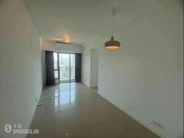 Kennedy Town - The Merton 01
